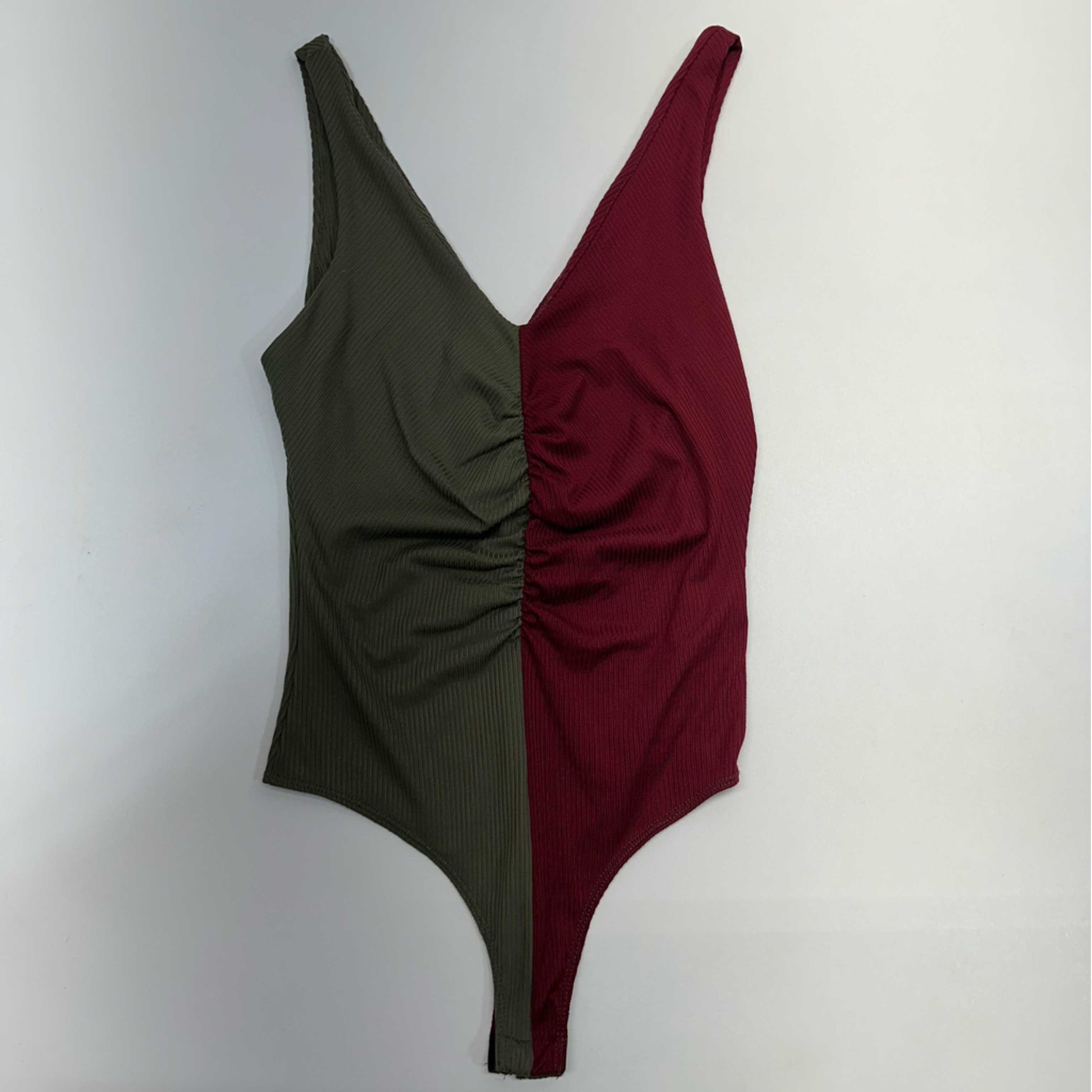 Peach Love California Women’s Ribbed Maroon Olive Colorblock Bodysuit Size Large